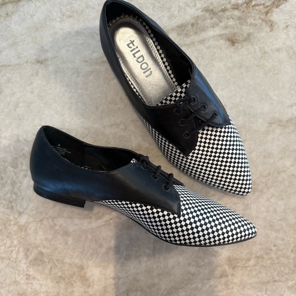 Tildon Monochrome Lace-Up Loafers - Picture 1 of 5